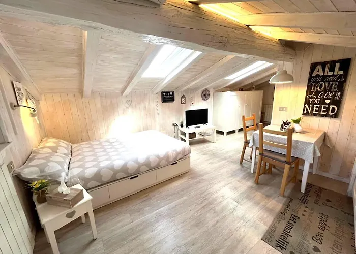 Il Piccolo Loft Nel Cuore Antico Di Aosta - You & Me Case Vacanza