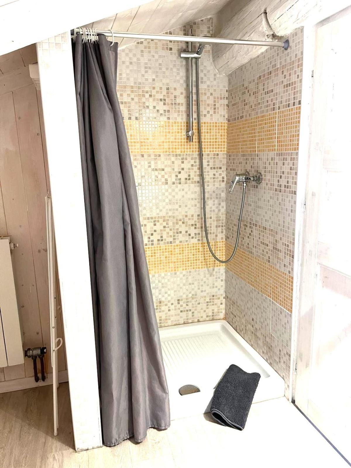 Il Piccolo Loft Nel Cuore Antico Di - & Me Apartment Aosta