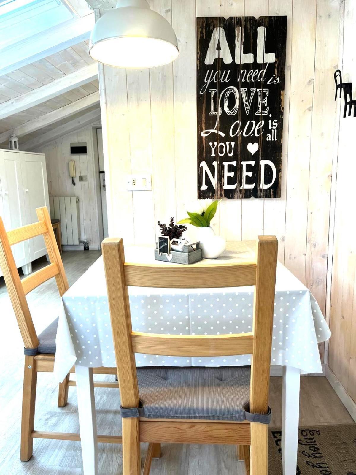 Il Piccolo Loft Nel Cuore Antico Di - & Me Apartment Aosta